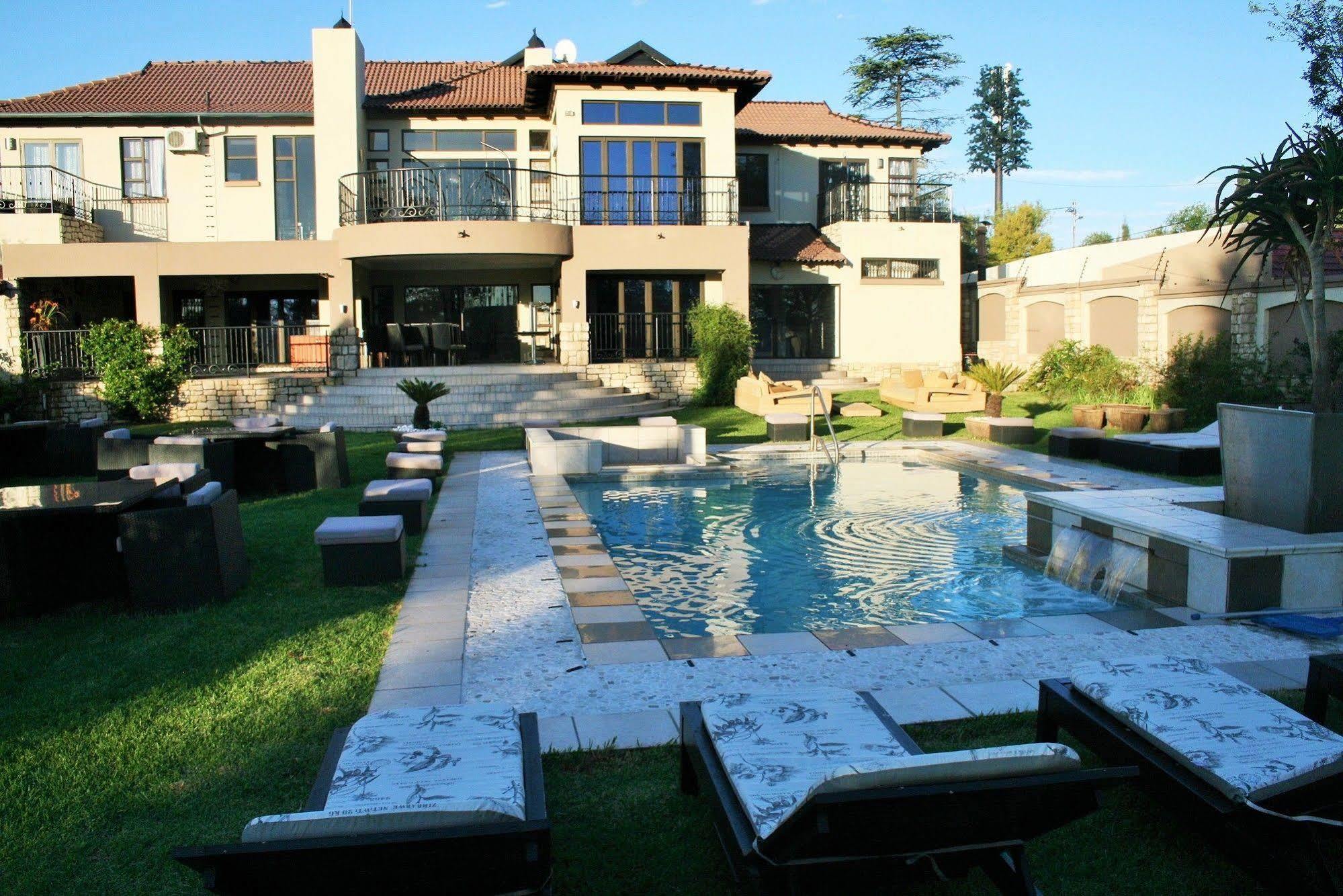Africa Paradise - Or Tambo Airport Boutique Hotel Benoni Exterior foto